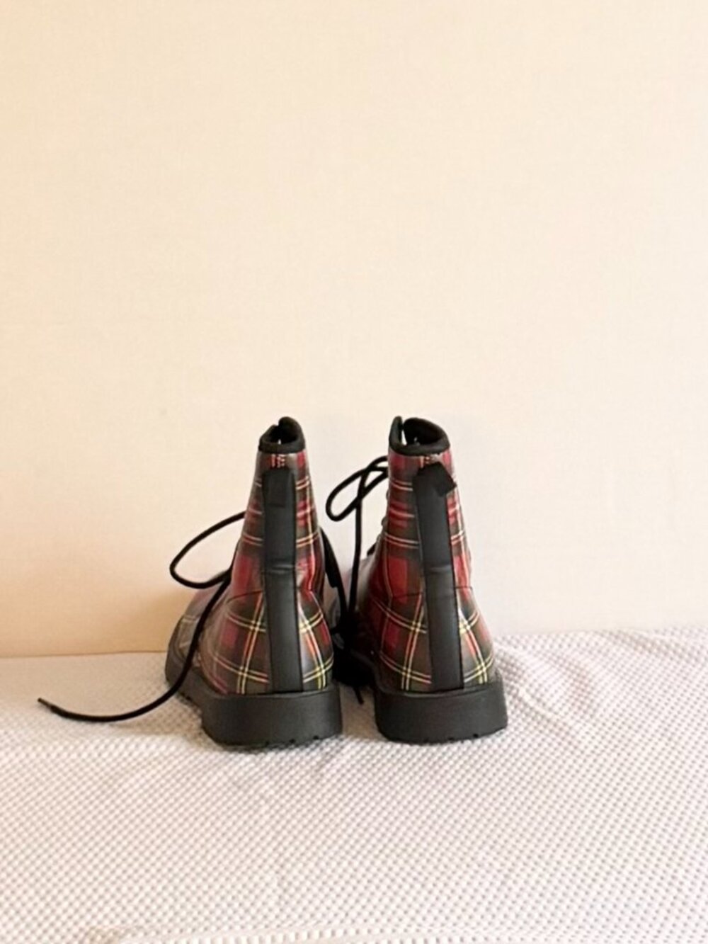 Unisex Red Tartan Plaid Lace-Up Combat Boots Sizes M5/W7 - Picture 10 of 10